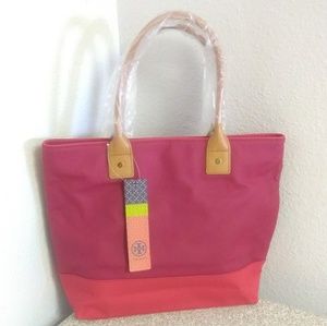 Tory Burch Jaden Fuchsia Shoulder Bag.